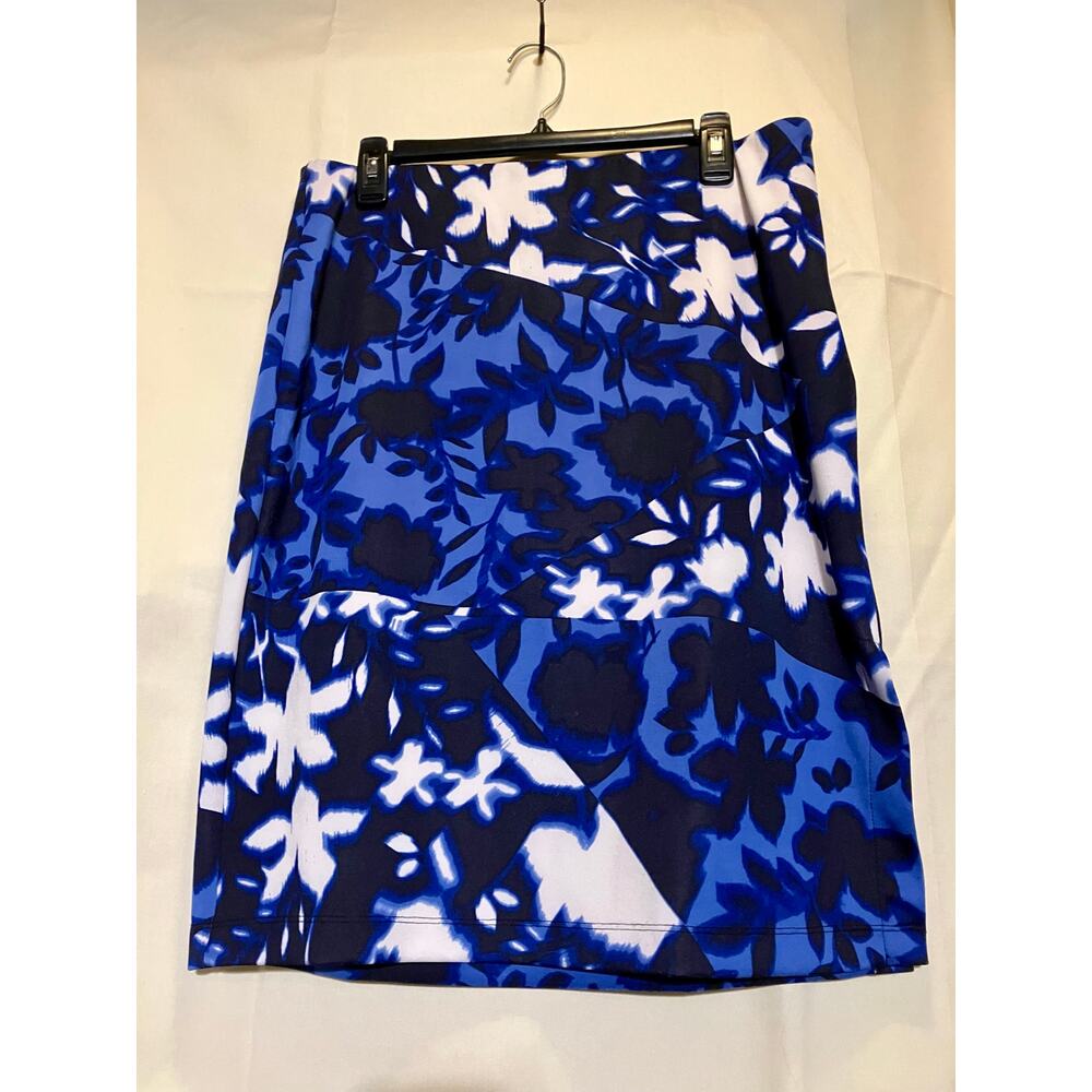 Relativity Skirt Woman’s Size Large.